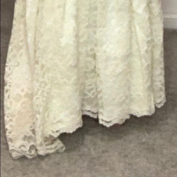 Wedding dress size 4-6 - Picture 4 of 4